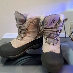 Columbia Cascadian Summette Snow Boots